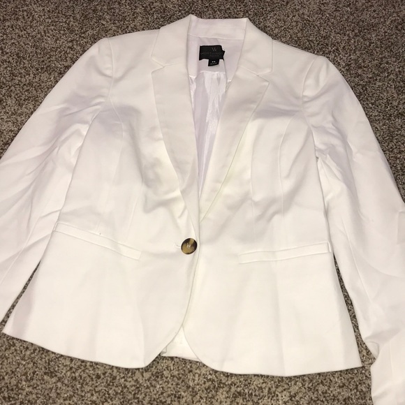 Blazer - Picture 1 of 2